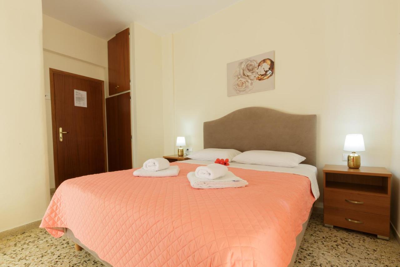 Akrogiali Beach Rooms อมารินโธส ภายนอก รูปภาพ