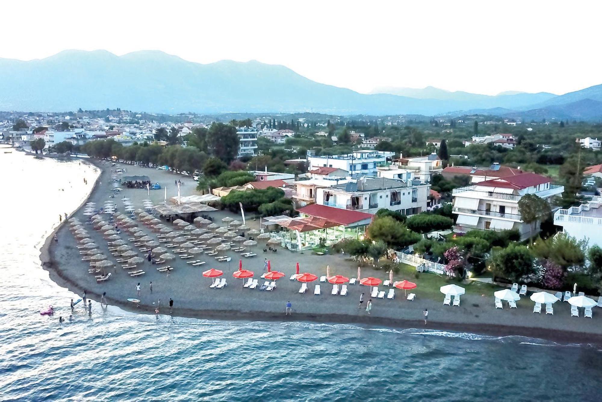 Akrogiali Beach Rooms อมารินโธส ภายนอก รูปภาพ