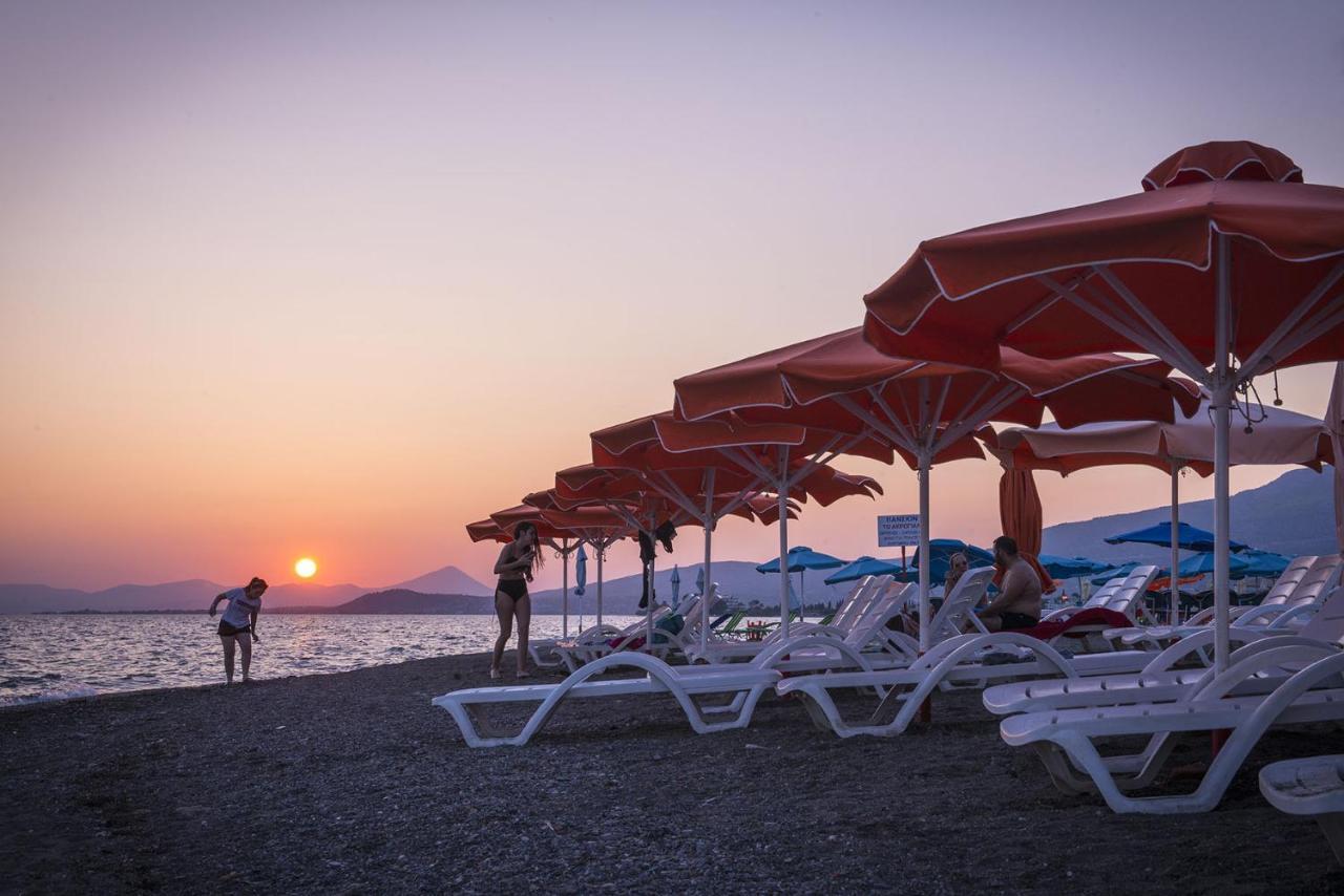 Akrogiali Beach Rooms อมารินโธส ภายนอก รูปภาพ